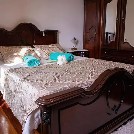 Casa Dos Leoes- Aldeia Dos 4 Abades بيت للعطل بونتي دي ليما