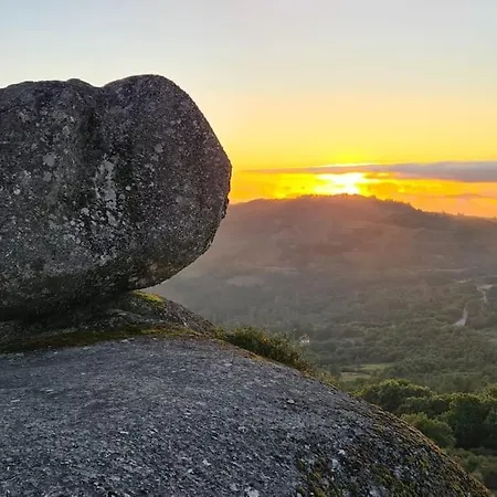 Casa Dos Leoes- Aldeia Dos 4 Abades بيت للعطل