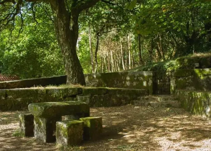 Casa Dos Leoes- Aldeia Dos 4 Abades بونتي دي ليما