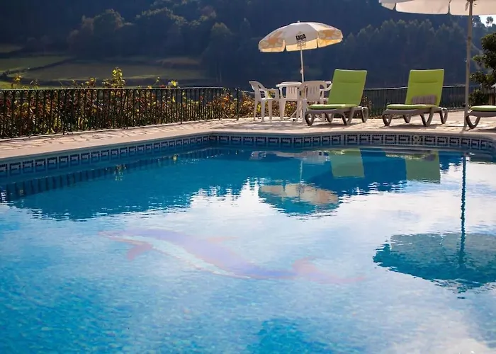 Casa Dos Leoes- Aldeia Dos 4 Abades * بونتي دي ليما